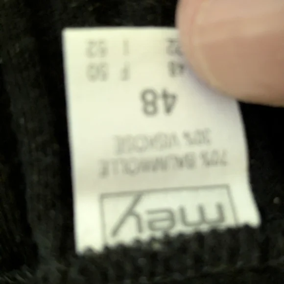 top Black Ribbed Tank Top - Picture 3 of 4